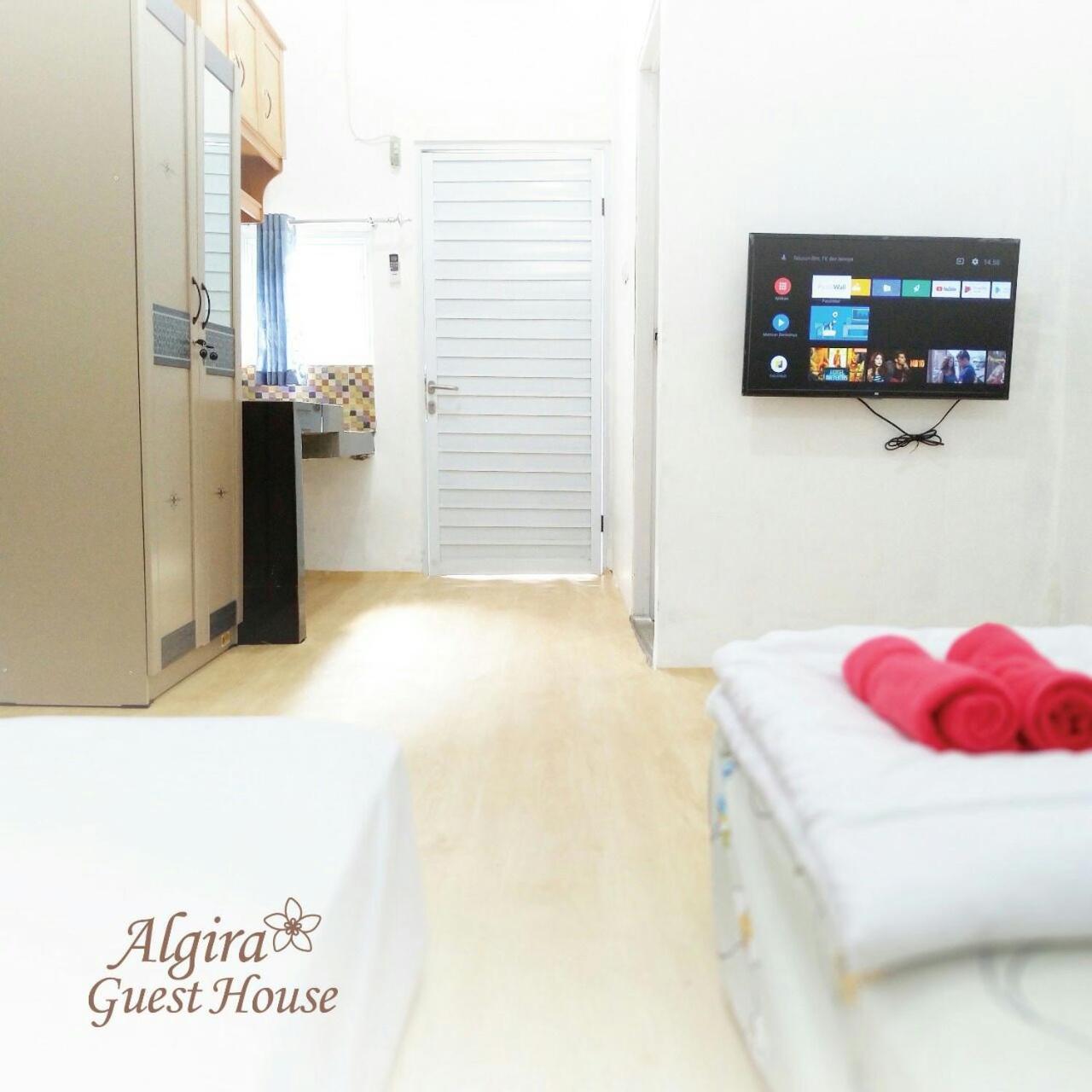 Algira Guest House Gunungbatu Syariah Cimanggu Exterior foto